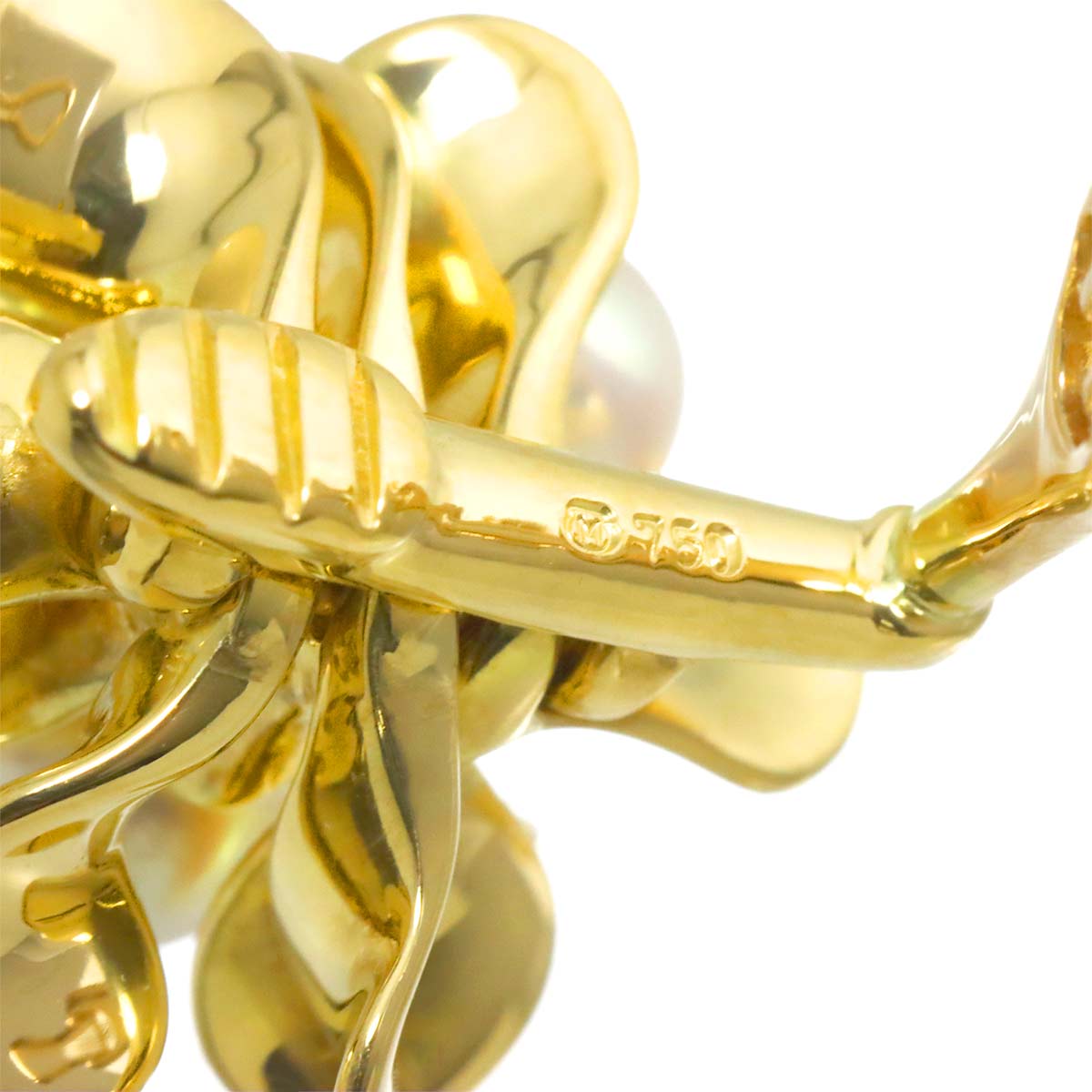 Akoya Pearl 5.1-4.6mm Earrings Clip on 18K Yellow Gold 750