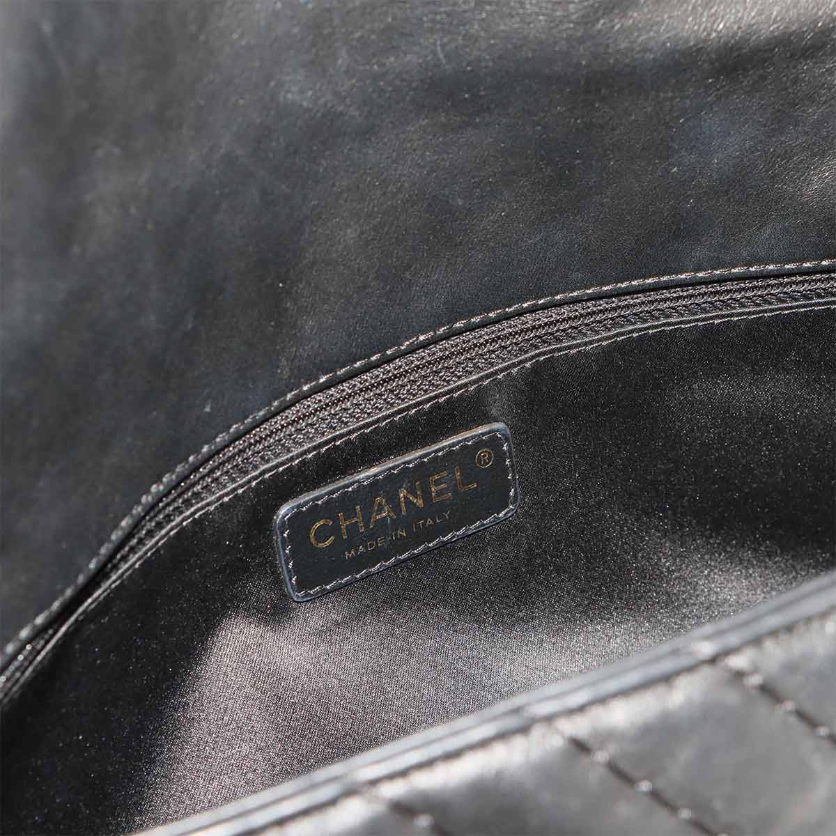 Chevron V Stitch Chain Shoulder Bag Leather Black Purse