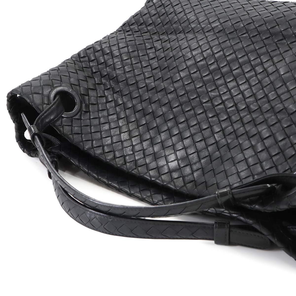 Intrecciato Medium Garda Tote Bag Leather Black 179320