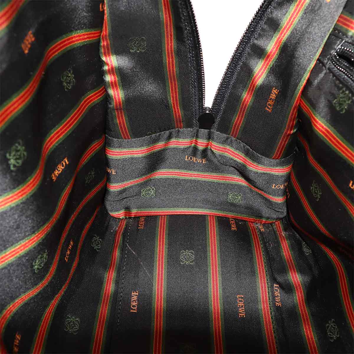 Amazona 32 Hand Bag Leather Black Anagram Purse