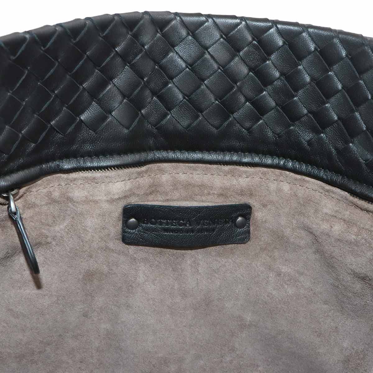 Intrecciato Medium Garda Tote Bag Leather Black 179320