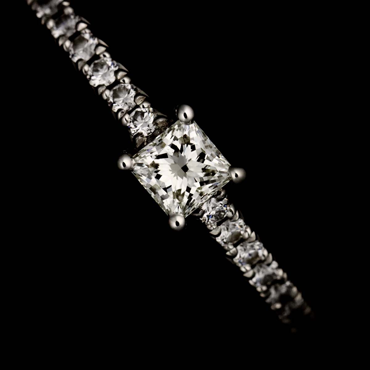 Novo Diamond 0.18ct H/VS1 Ring Pt 4.5(US)