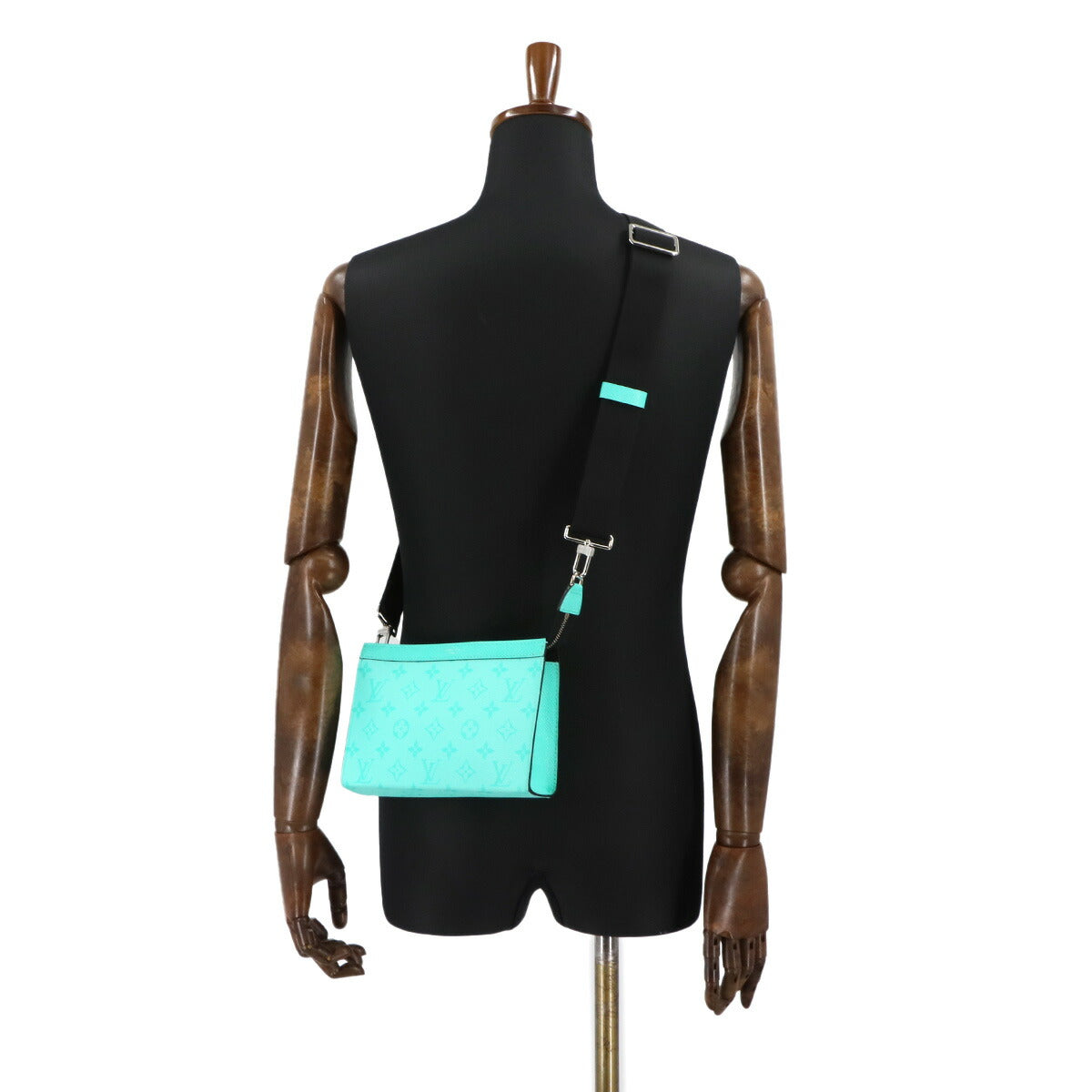 Taigarama Gaston Wearable Wallet Shoulder M30934