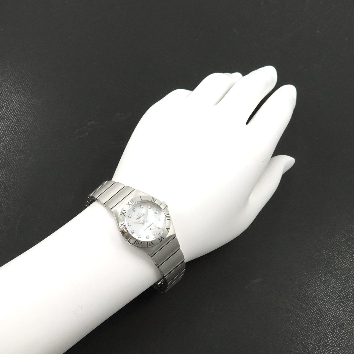 Constellation 123 10 24 60 55 001 12P Diamond White Shell Dial