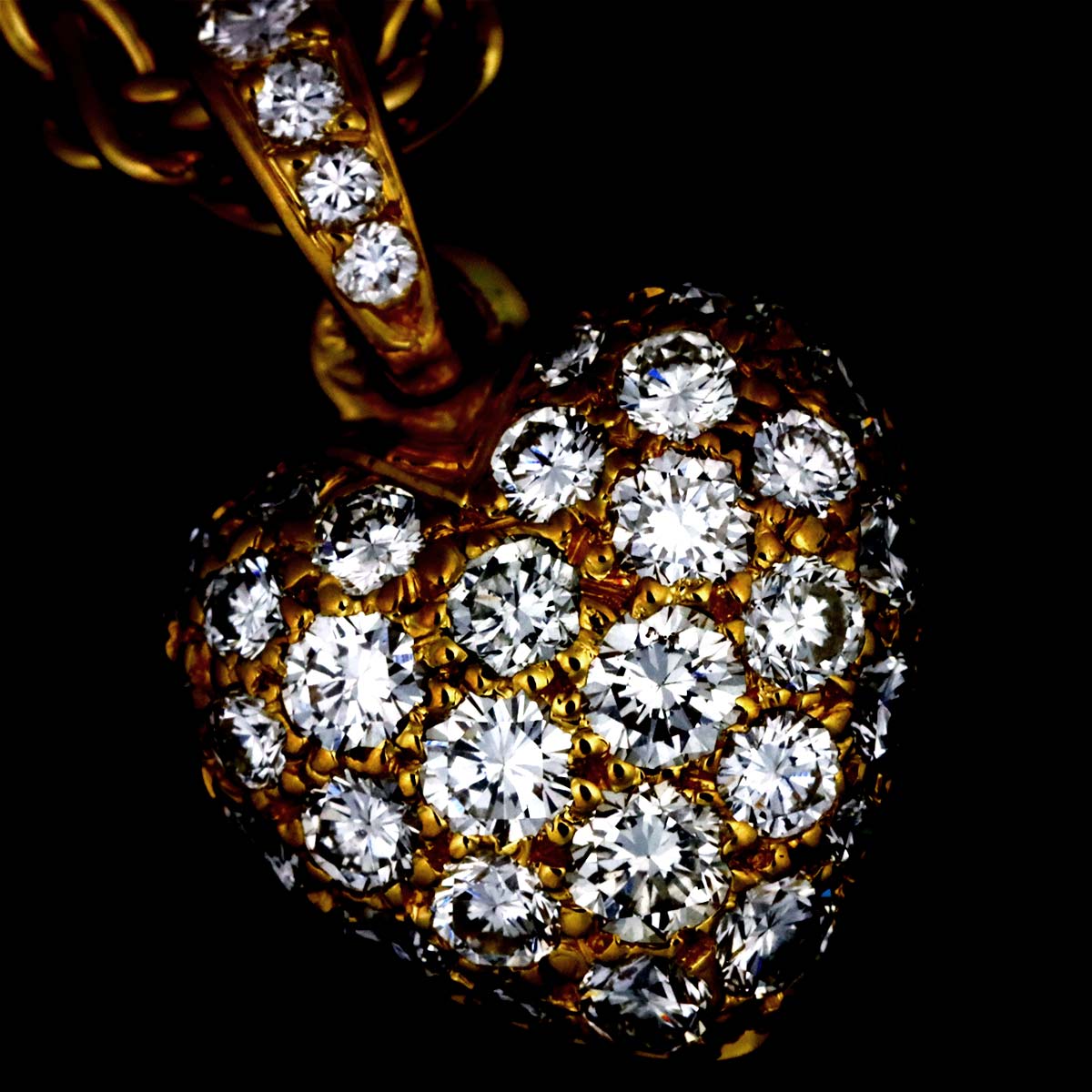 Heart Pave Diamond Necklace 18K Yellow Gold 750
