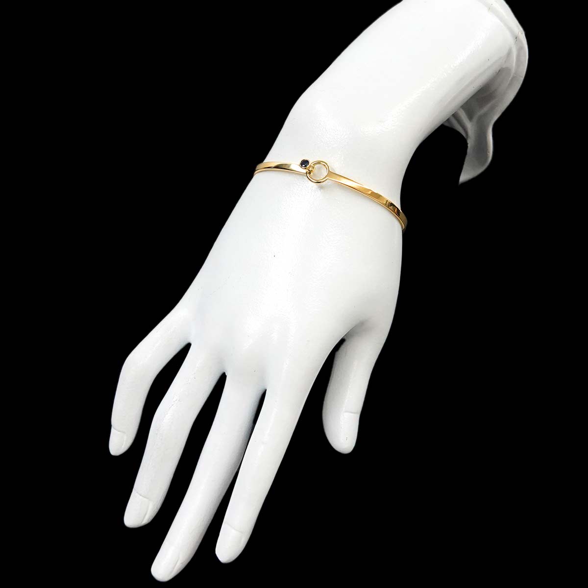 Sapphire Bangle Bracelet 18K YG 750