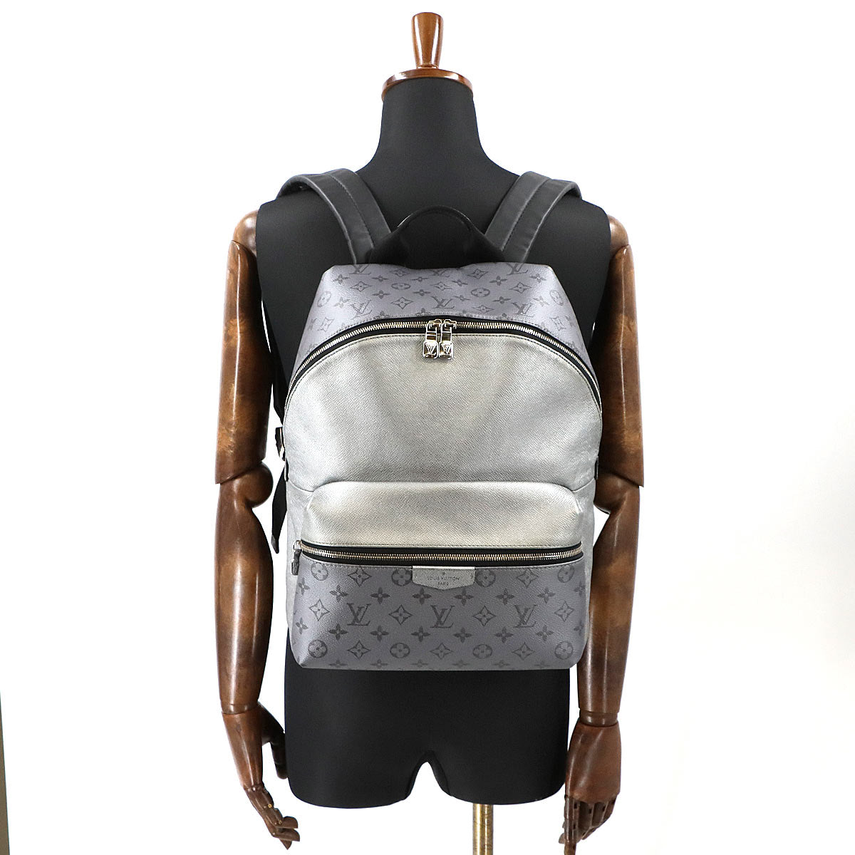 Taigarama Discovery Backpack Leather Silver M30835