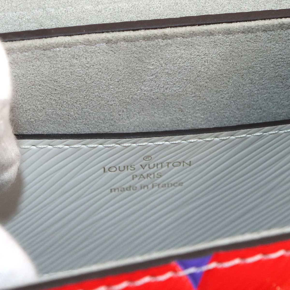 Game On Epi Twist MM Shoulder Bag Leather Blanc M57460