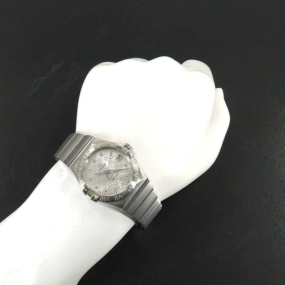 Constellation 123.10.35.20.52.002 Date Diamond Silver Dial