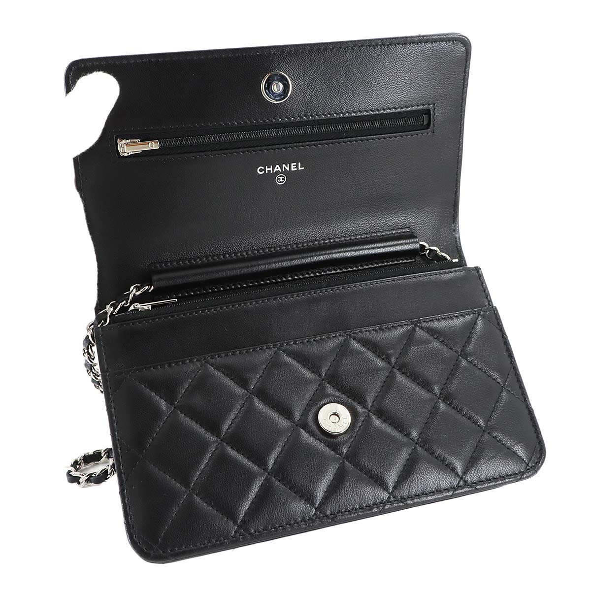 Matelasse Classic Chain Wallet Leather Black AP0250