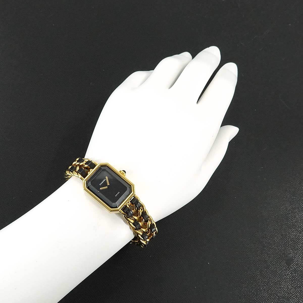 Premiere Size L H0001 Vintage Quartz Black Dial Ladies Watch