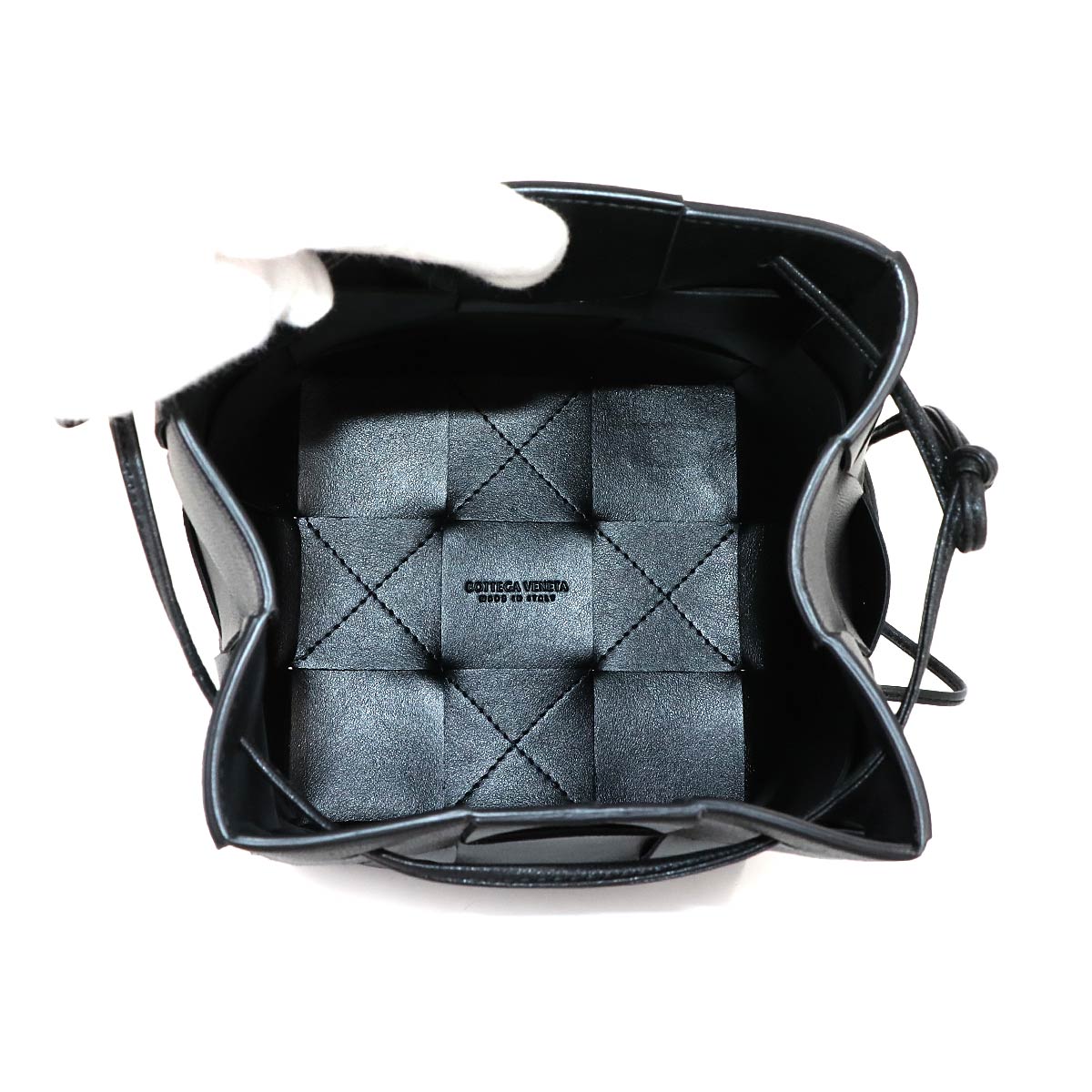 Intrecciato Small Cassette Shoulder Bag Black 680218