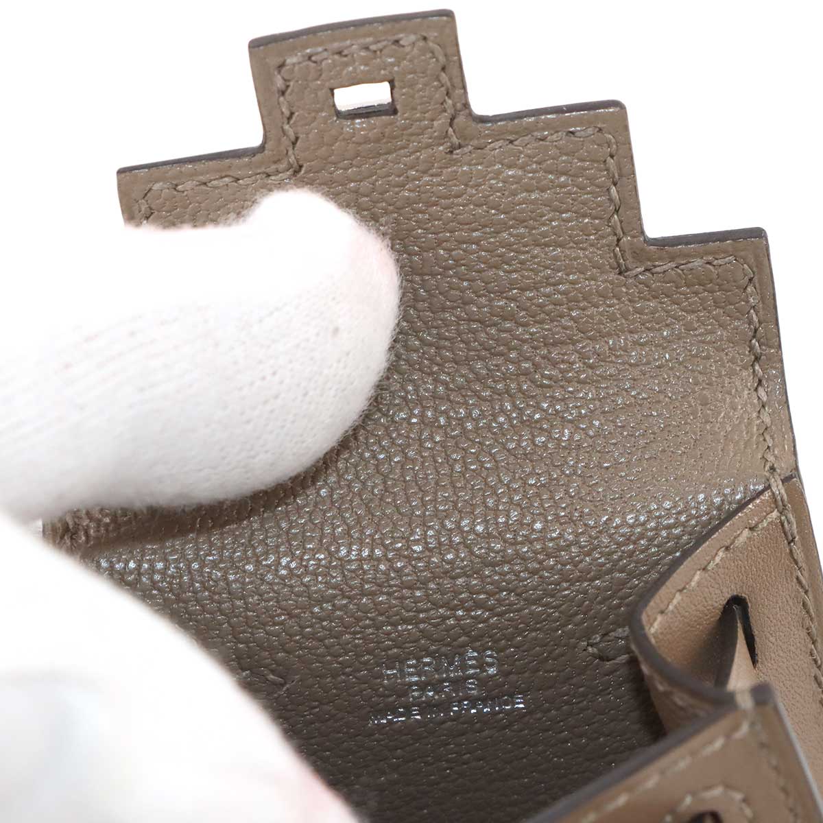 Bijoux de SAC Kelly doll Bag Charm Tadelakt Etoupe Black