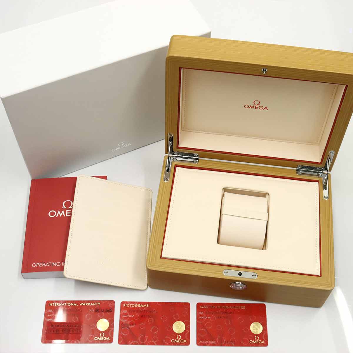 Railmaster 220.10.40.20.01.001 Co-Axial Master Chrono Watch