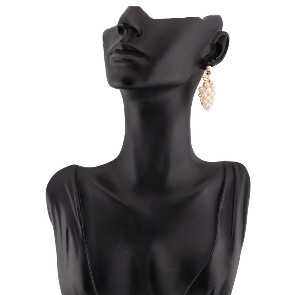 Freshwater Pearl Earrings Clip on 18K YG 750