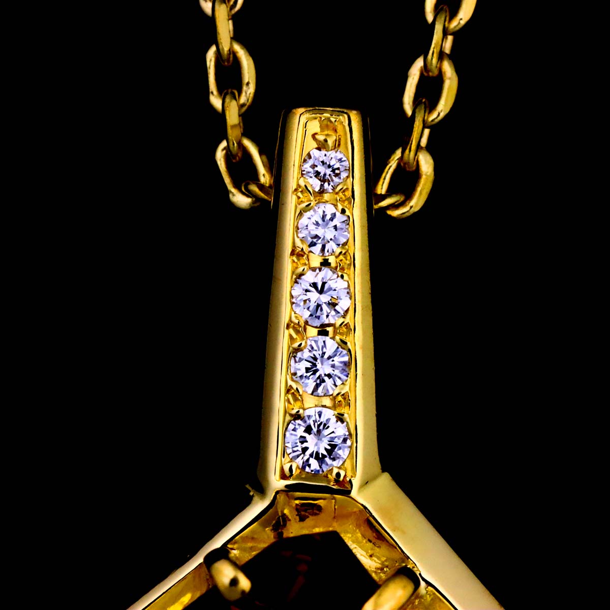 Garnet 2.54ct Diamond 0.05ct Necklace 18K YG 750