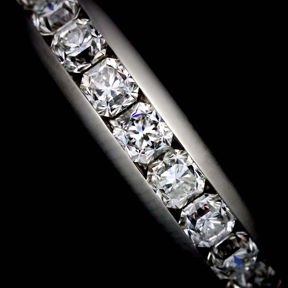 Lucida Half Diamond Band Ring Pt Platinum size6-6.25(US)