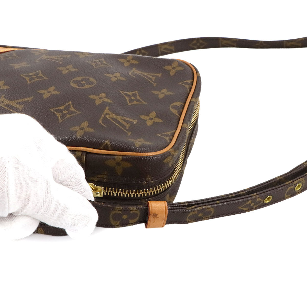 Monogram Amazon Shoulder Bag Brown M45236 LV Purse