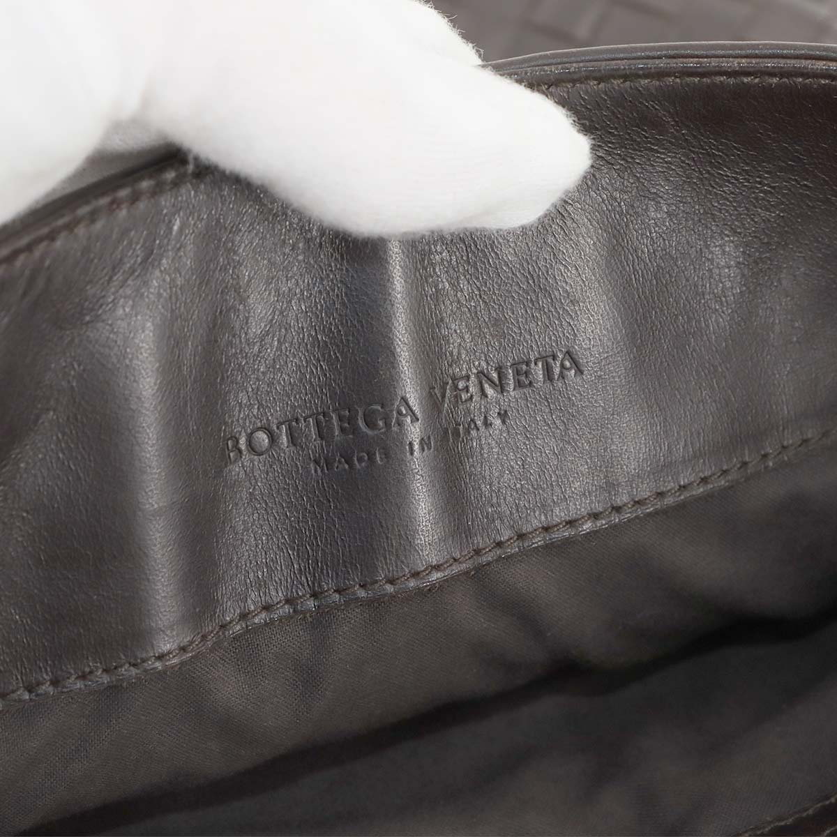 Intrecciato Shoulder Bag Leather Dark brown 172736