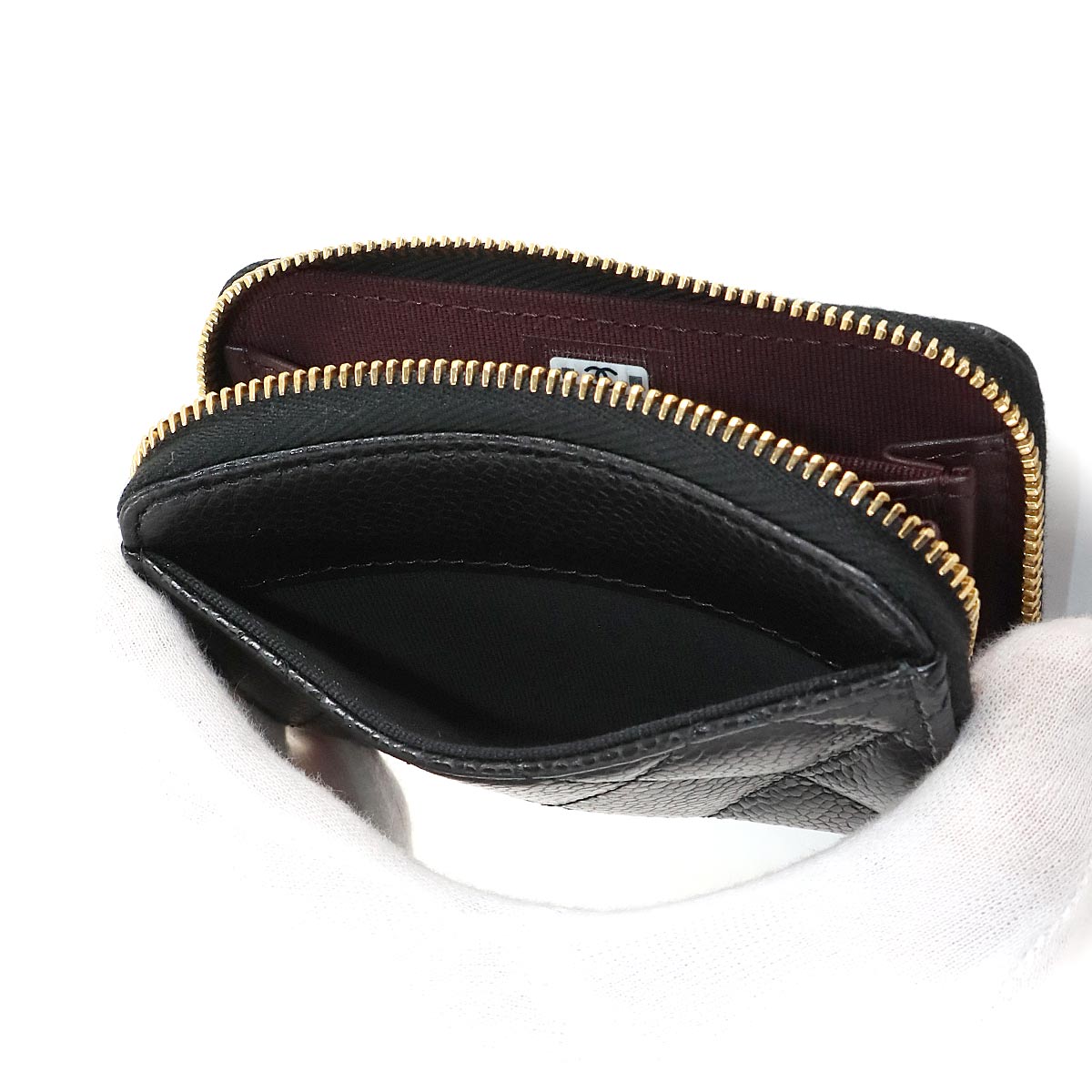 Matelasse Classic Zipped Coin Purse Leather Black AP0216