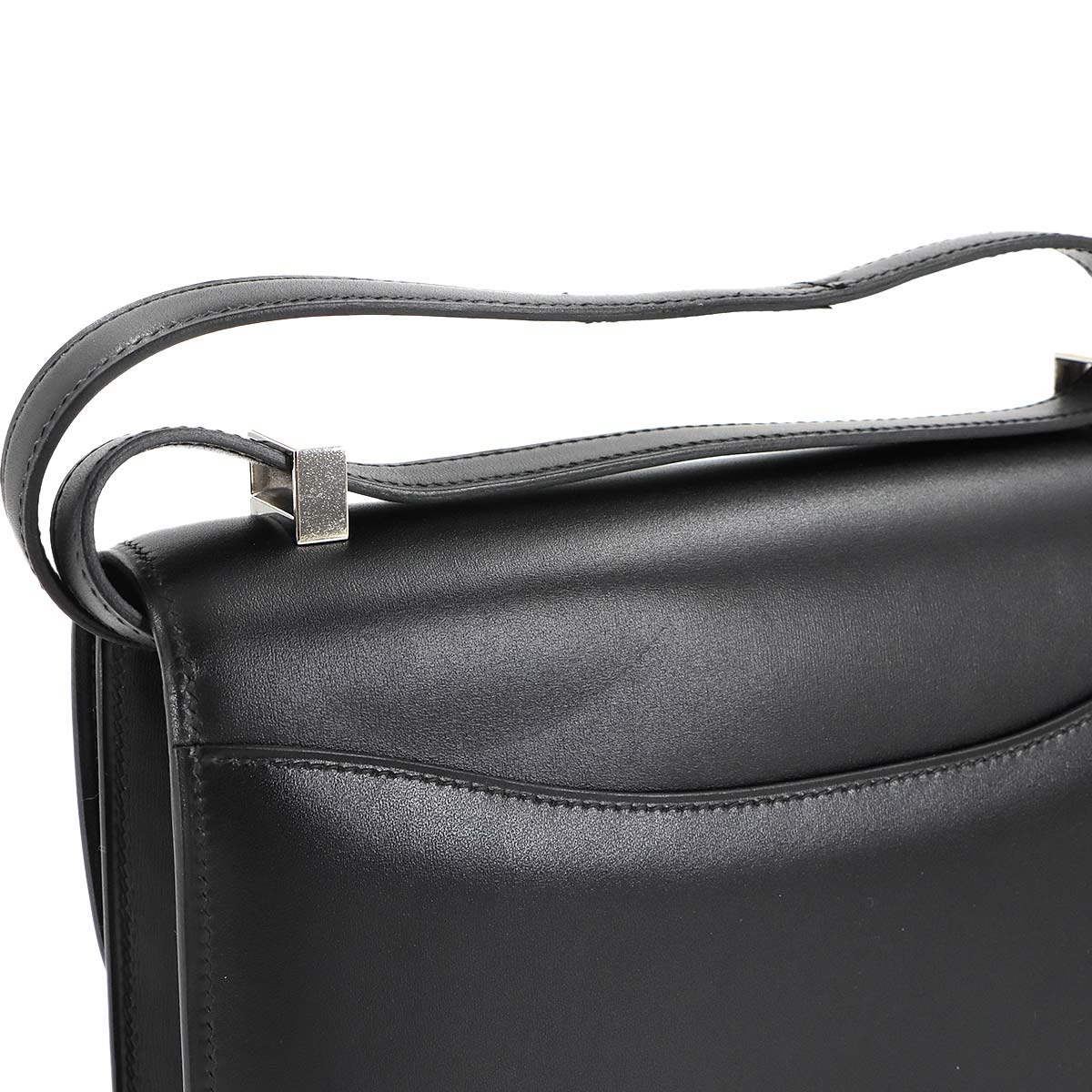 Constance 23 Shoulder Bag Box Calf Leather Black Guilloche