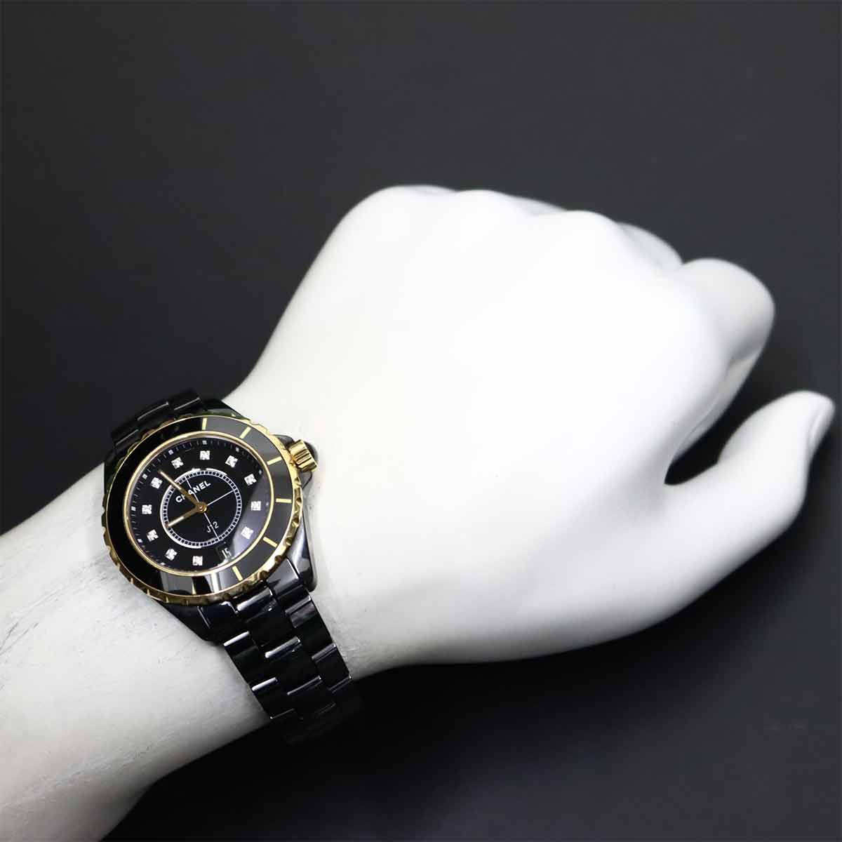 CHANEL J12 38mm H2544 11P Diamond Quartz Black Ceramic 750 PG