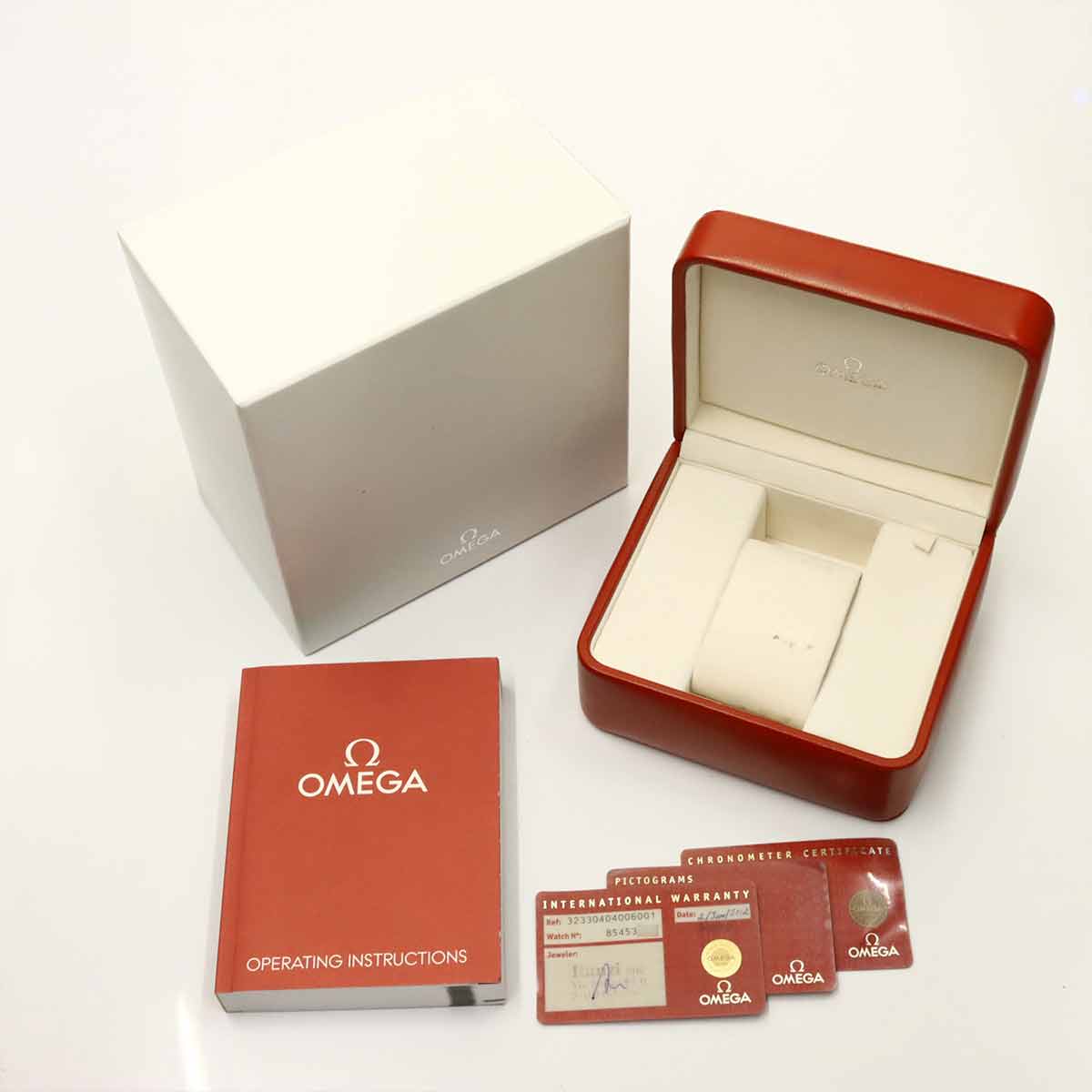 Speedmaster Date 323 30 40 40 06 001 Gray Black Dial Mens