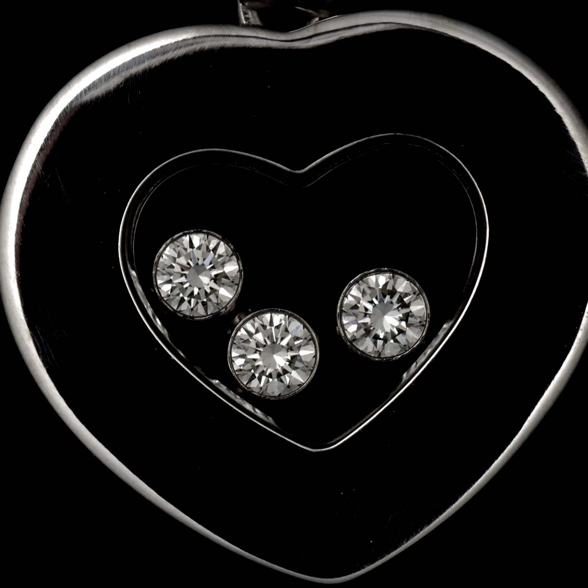 Happy Diamond Heart Necklace 18K White Gold 750
