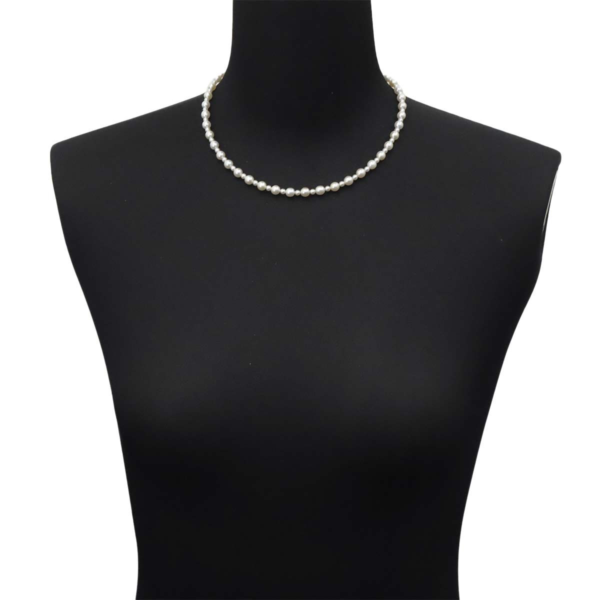Freshwater cultured pearl 5.7-3.4mm Necklace 18K YG 750
