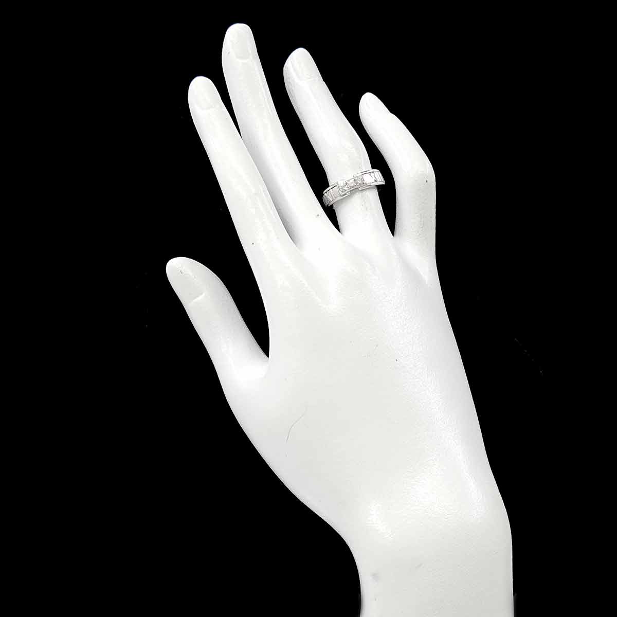 Atlas Diamond Ring 18K White Gold 750 size5.25(US)