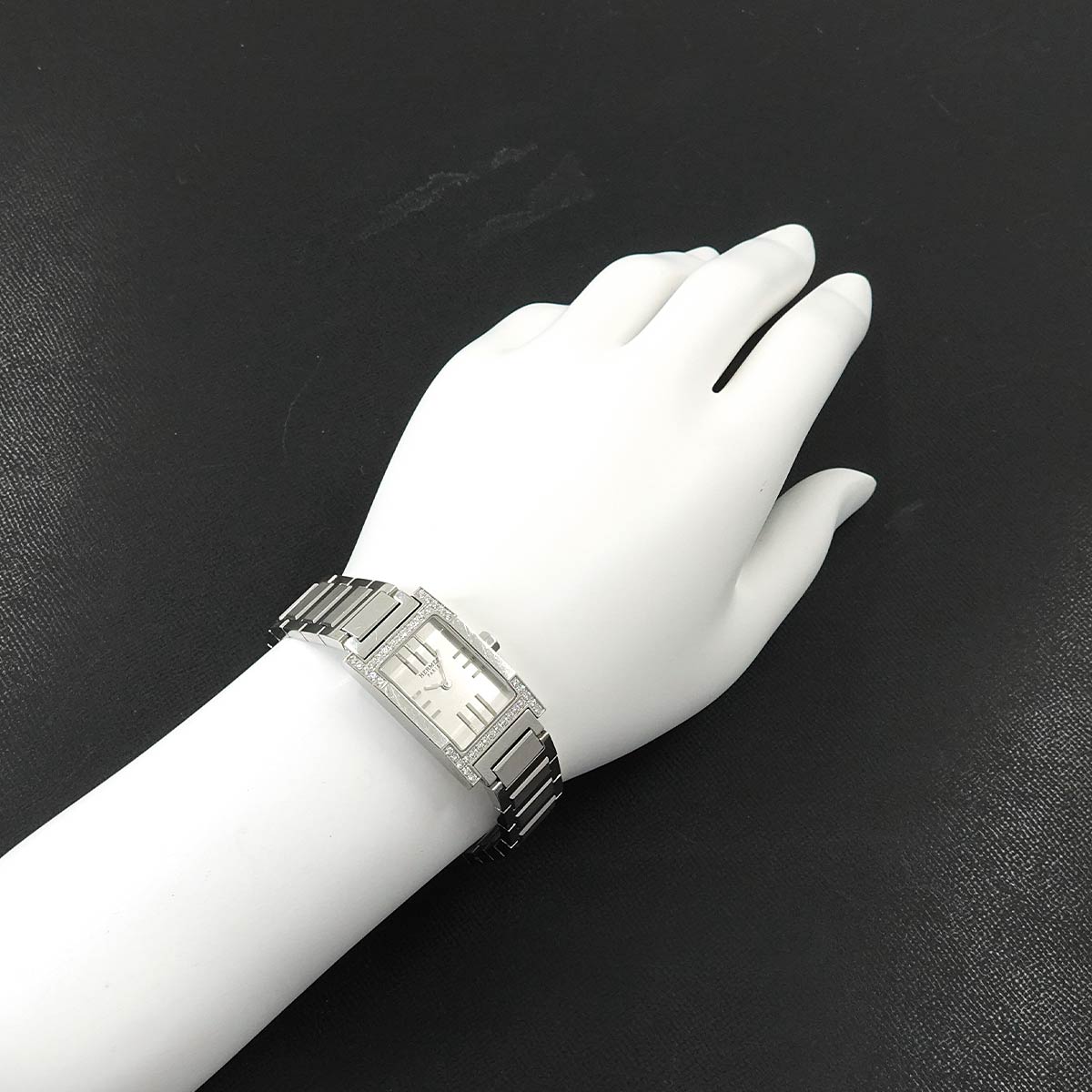 Tandem TA1 230 Bezel Diamond Quartz Silver Dial Ladies