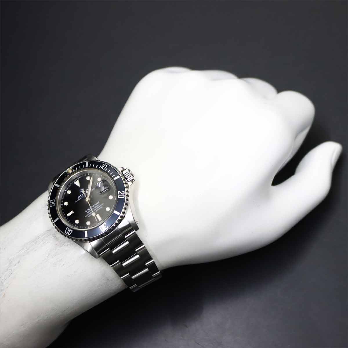 Submariner Date 16610 Serial X Automatic Black Dial Mens Watch