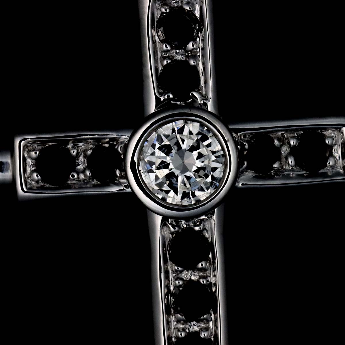 Diamond 0.21ct/0.78ct BlackDiamond 0.27ct Pendant Top 18K WG 750