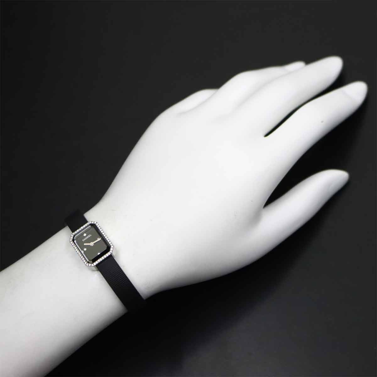 Premiere H2434 Bezel Diamond 4P Rubber Belt Black Dial Ladies
