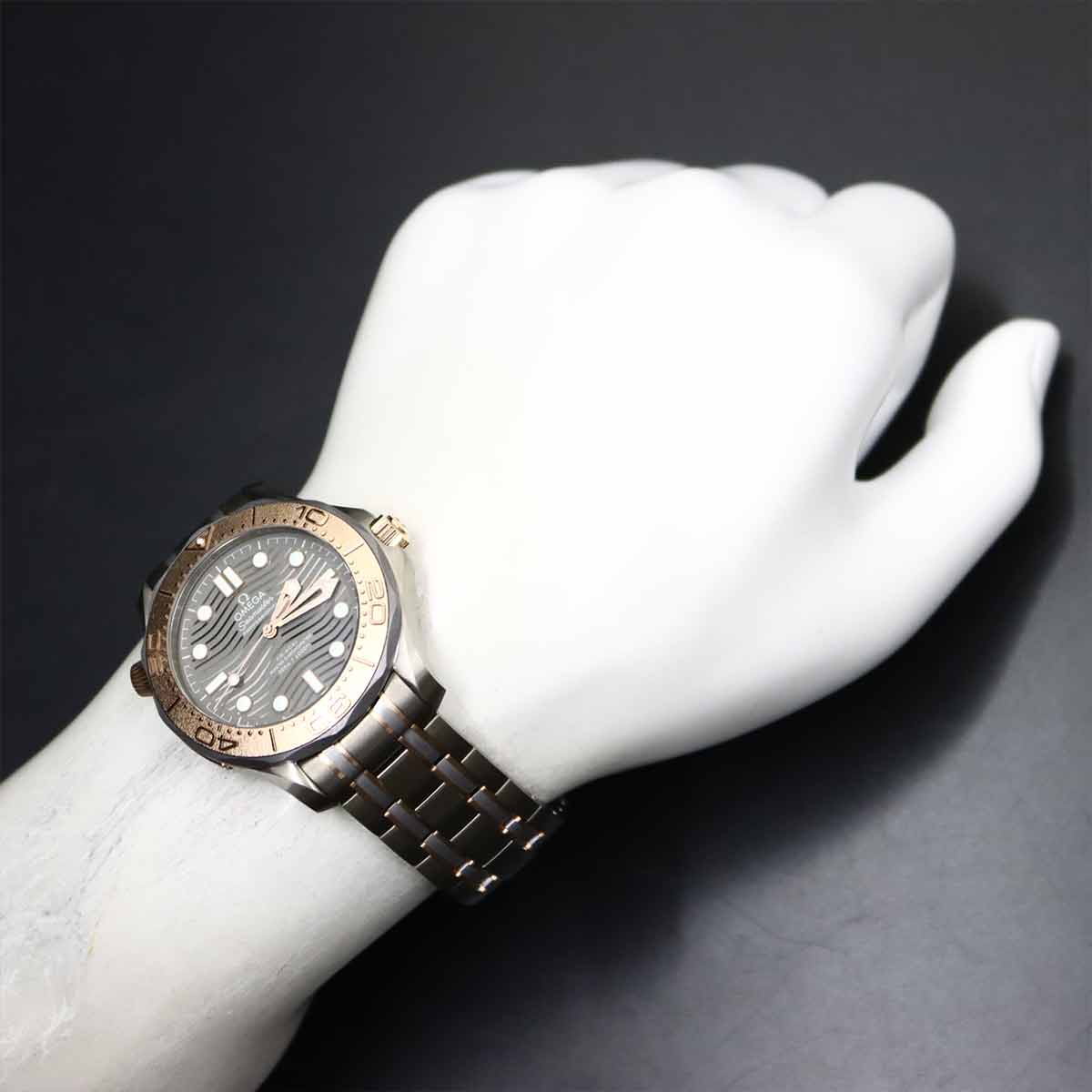 Seamaster Limited 210 60 42 20 99 001 K18PG Gray Dial