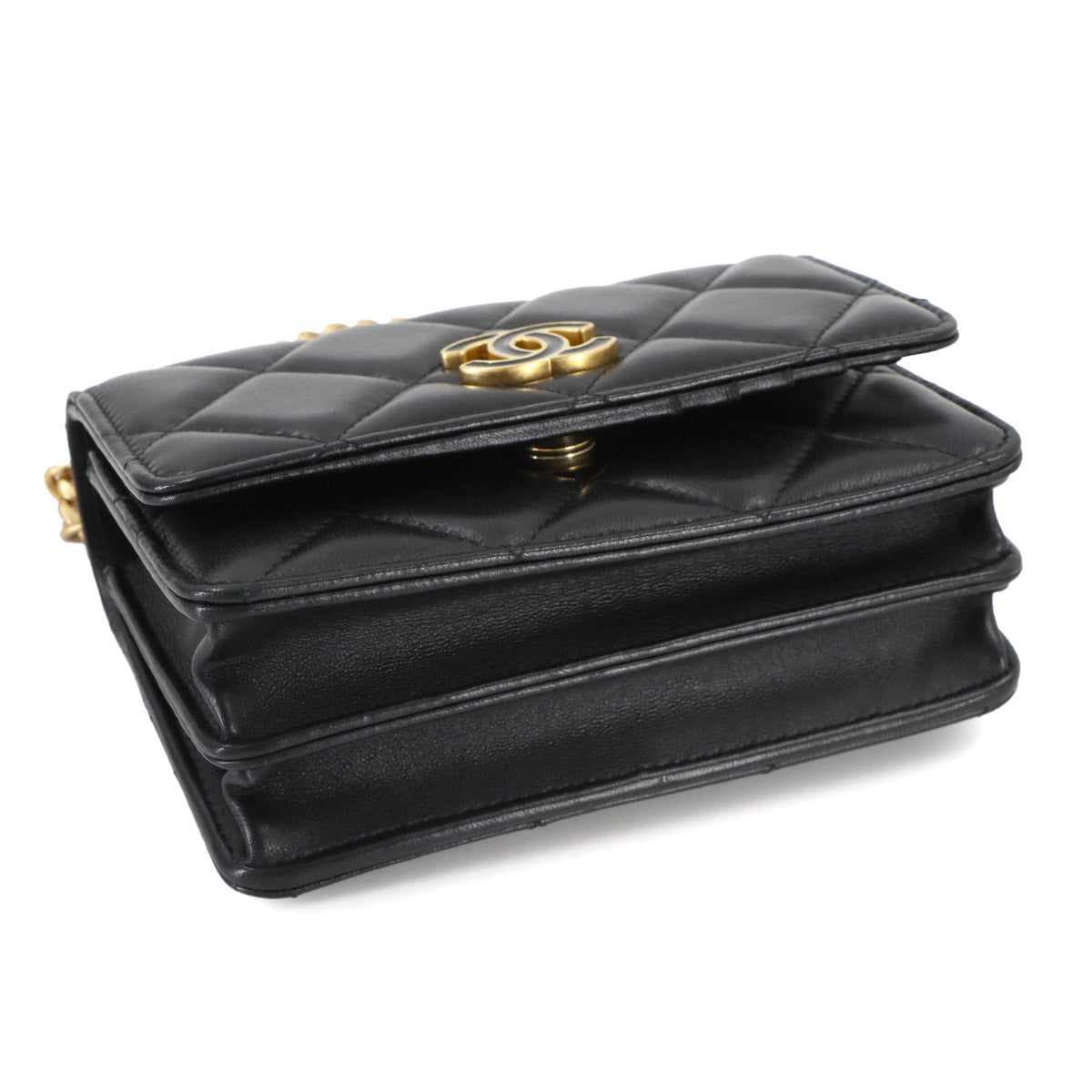 Matelasse Chain Wallet Leather Black AP2635