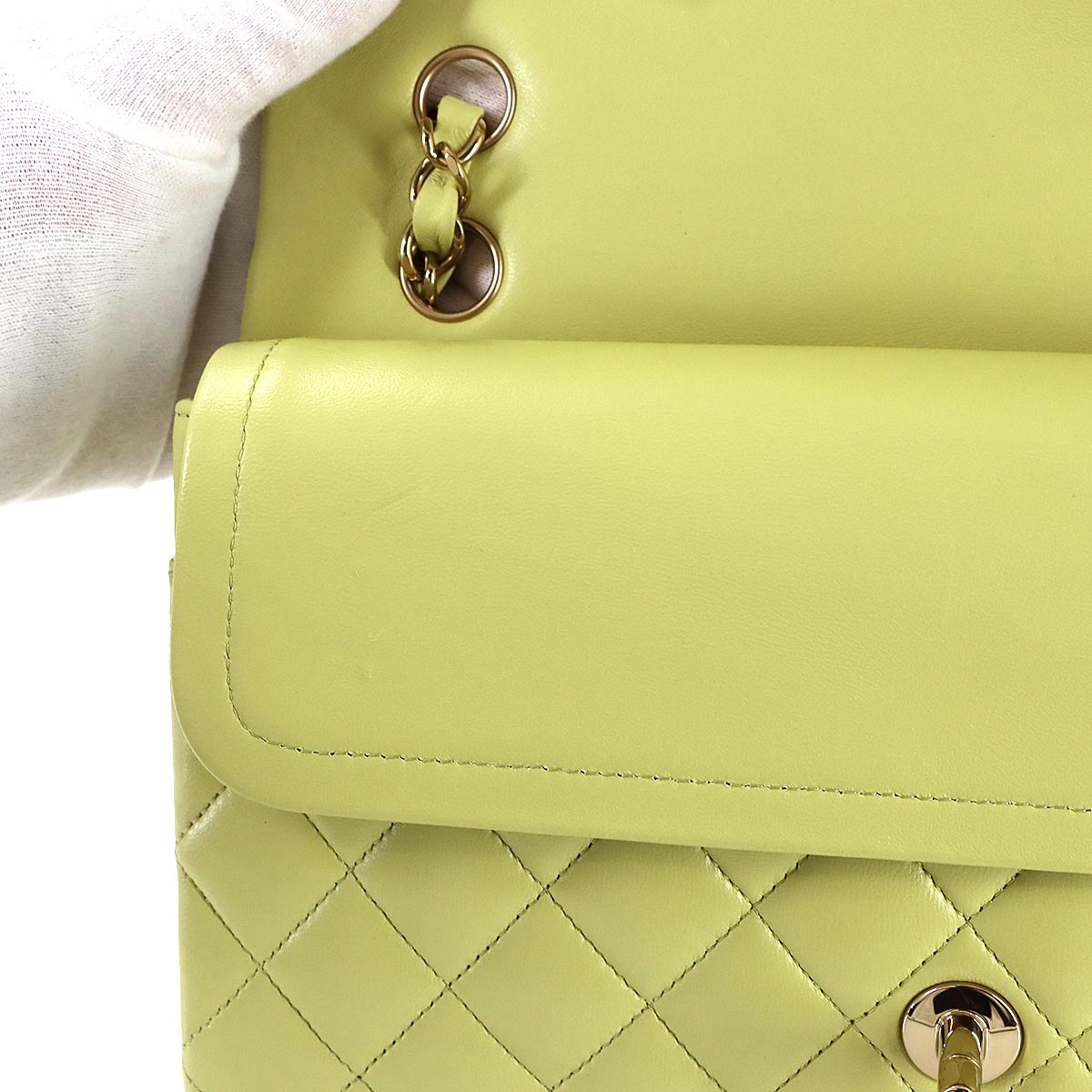 Matelasse 25 Chain Shoulder Bag Leather Light green A01112 11.12