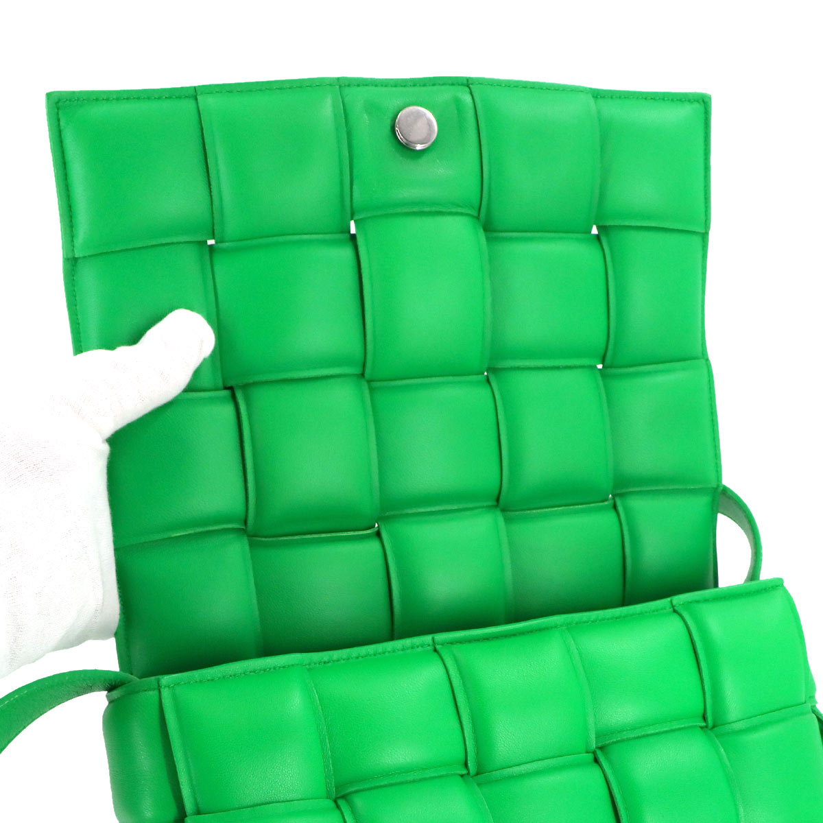 Intrecciato Padded Cassette Shoulder Bag Green
