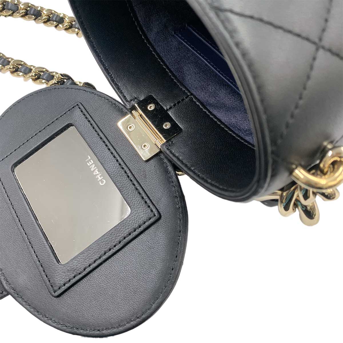 Matelasse Chain Shoulder Bag Leather Black Purse