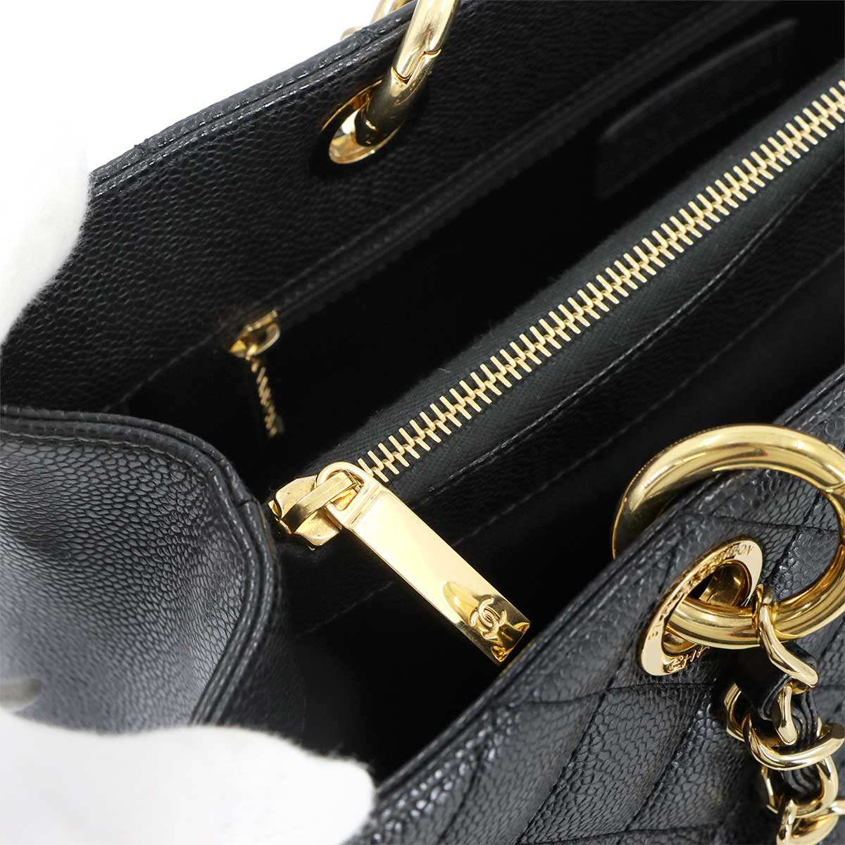 Matelasse Grand Shopping Tote Bag Leather Black GST A50995