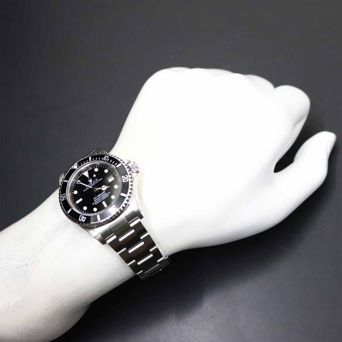 Sea-Dweller 16600 Serial Y Date Automatic Black Dial Mens Watch