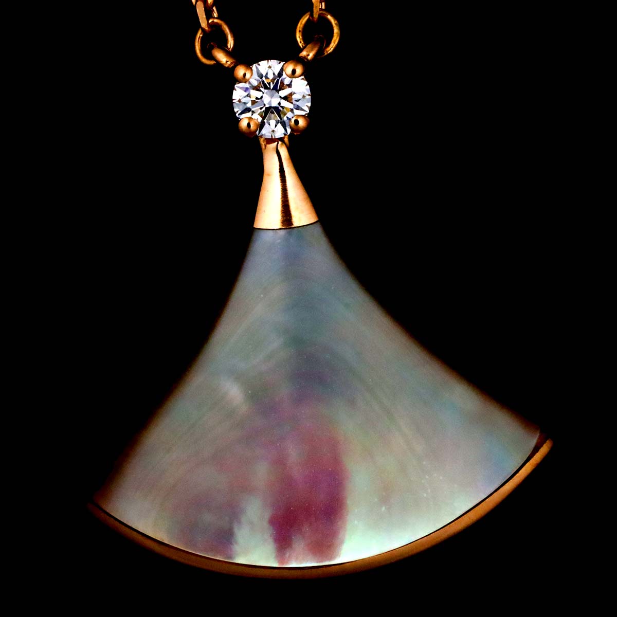 DIVAS DREAM MOP Diamond Necklace 18K PG 750