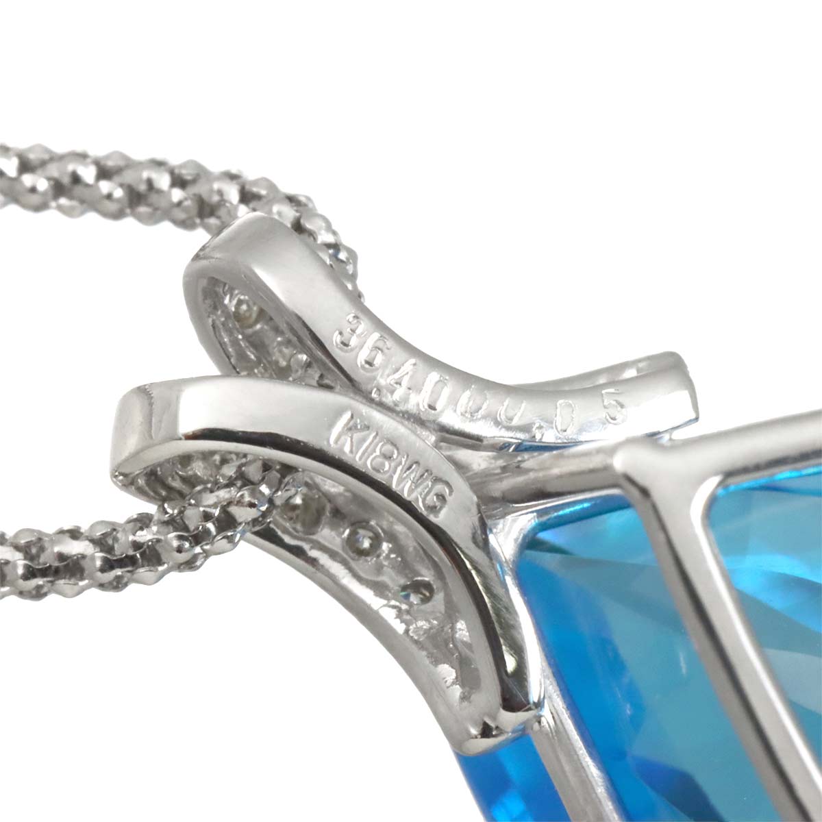 BlueTopaz 36.40ct Diamond 0.05ct Necklace 18K WG White Gold 750