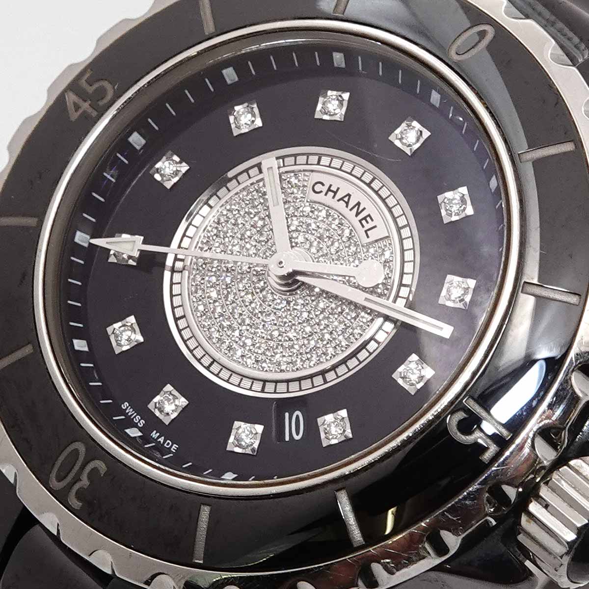J12 33mm H2122 Quartz Diamond Date Black Dial Ladies Watch