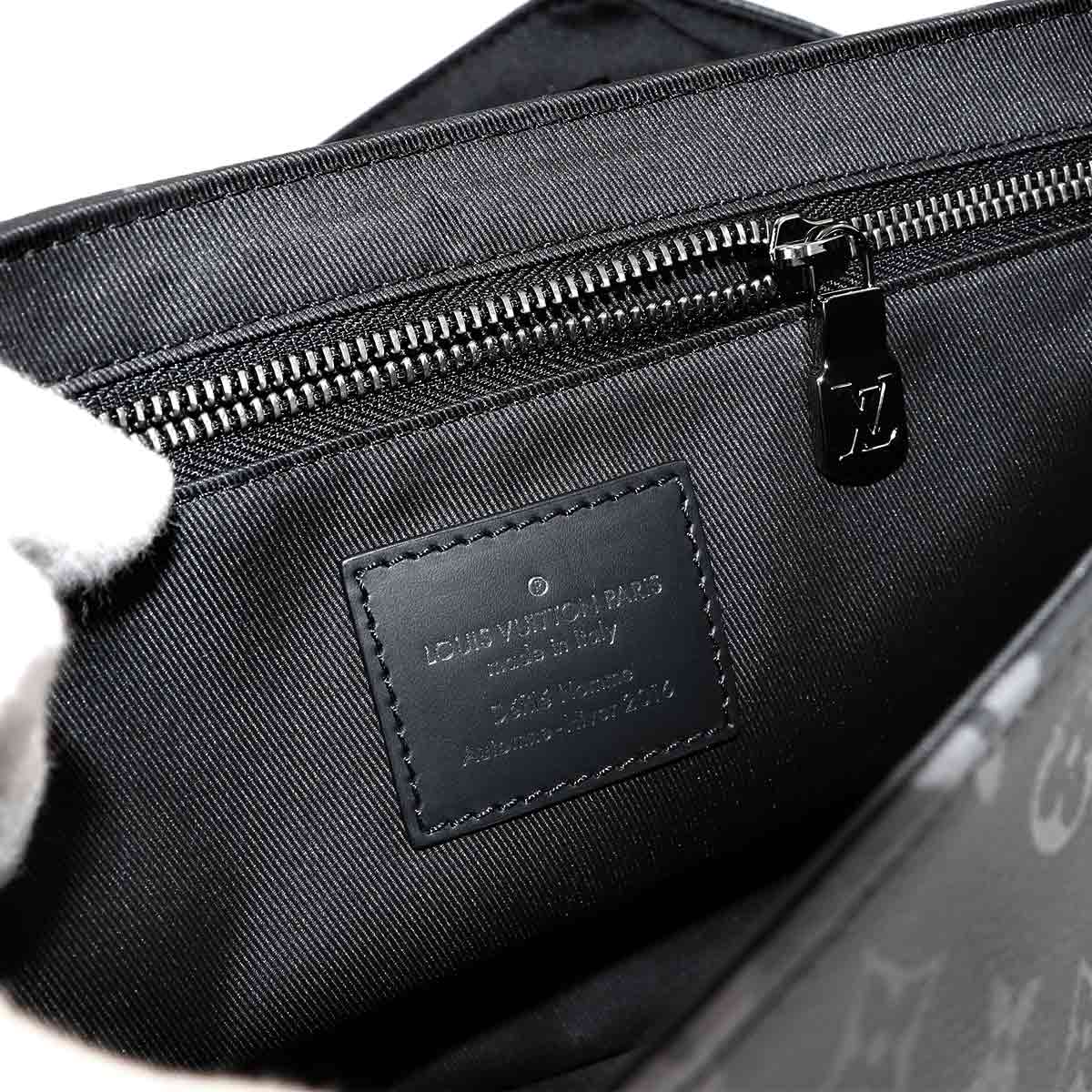 Monogram Eclipse Messenger Voyage PM Shoulder Bag M40511