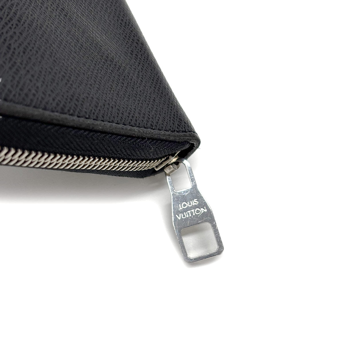 Taiga Zippy Organizer Long Wallet Leather Ardoise M30513