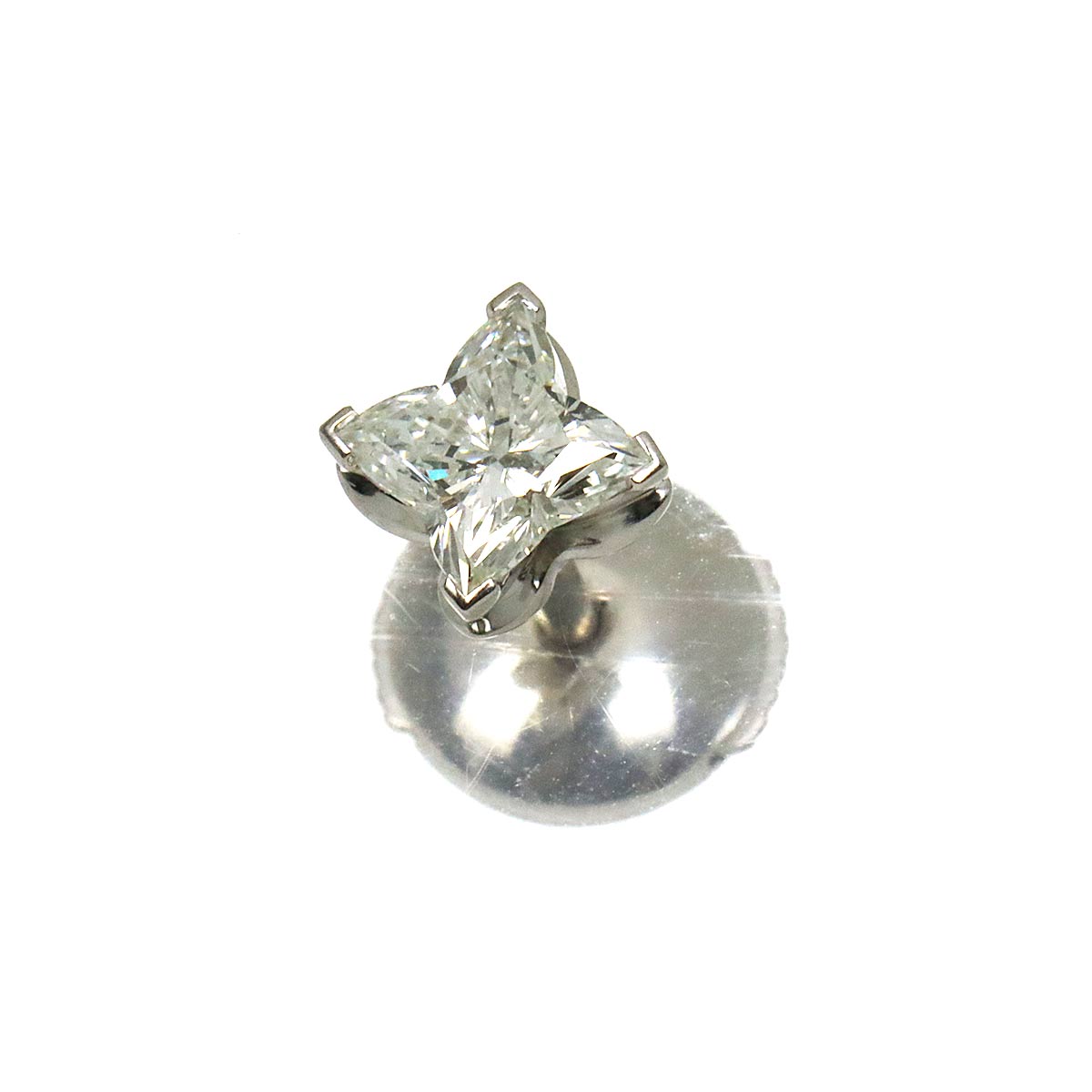 Diamond Earring Pierced 18K WG One Piece only