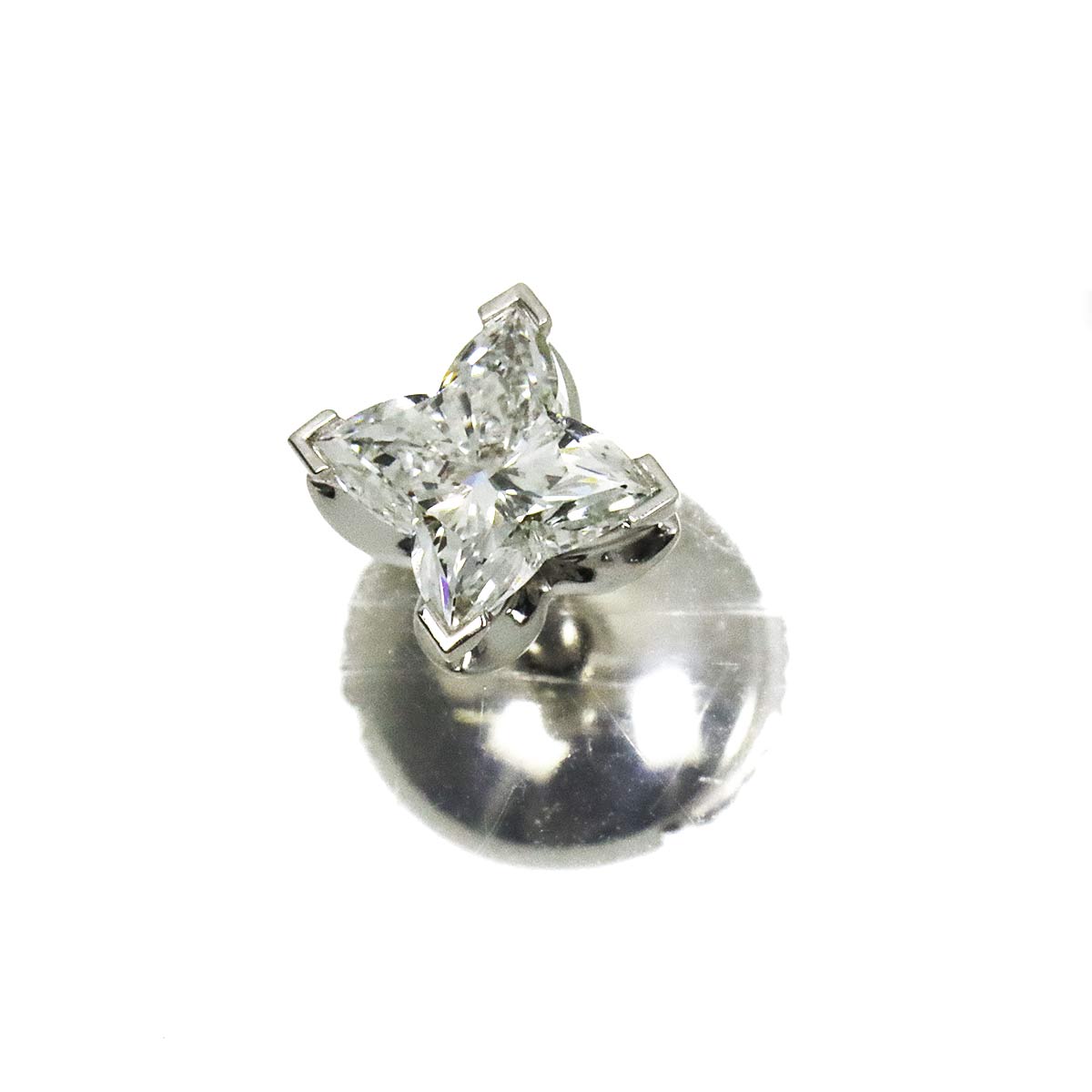 Diamond Earring Pierced 18K WG One Piece only