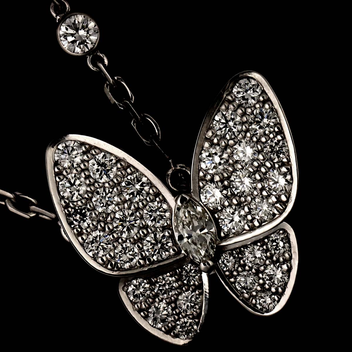 Papillon Diamond Necklace 18K WG 750