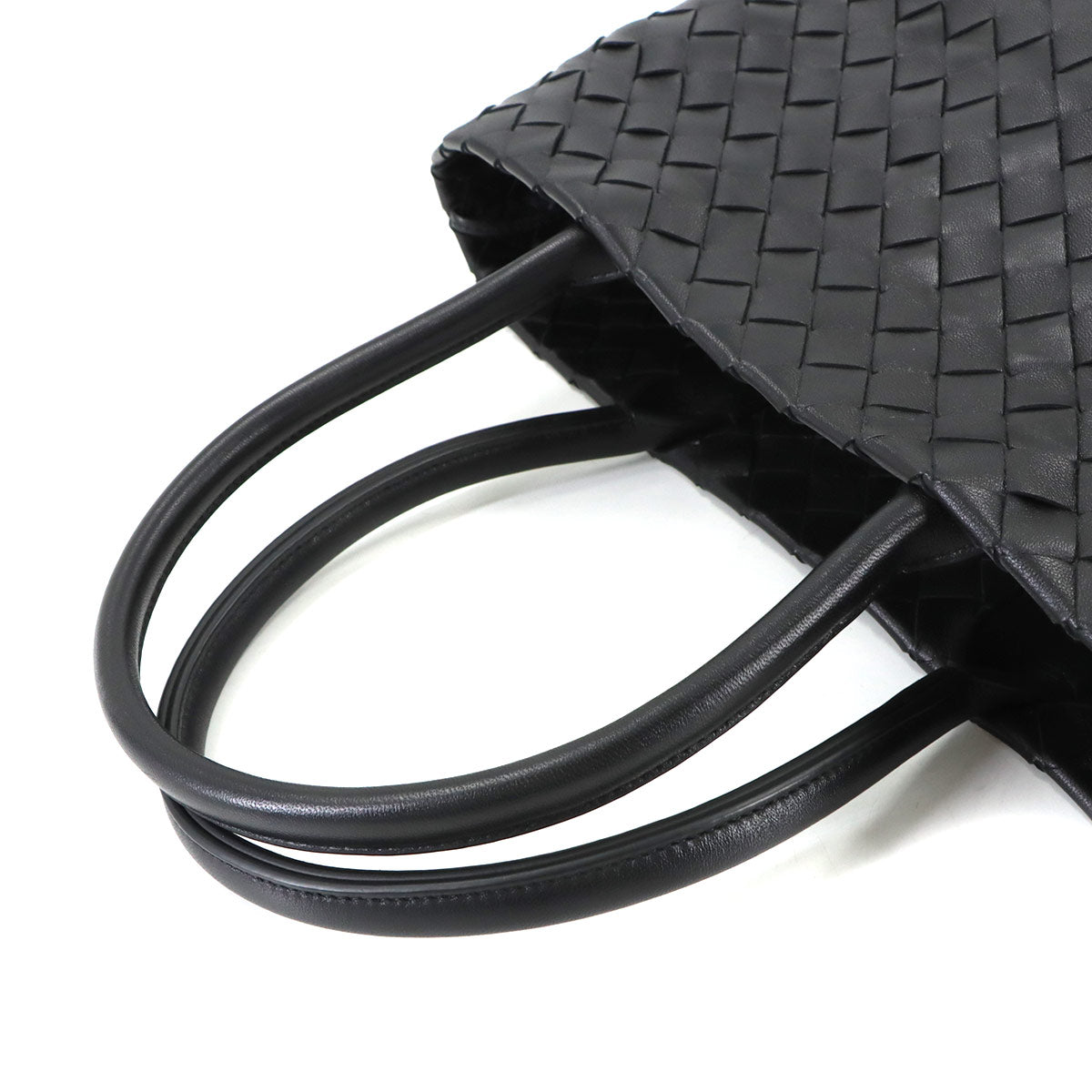 Intrecciato Tote Bag Leather Black 600887 Purse